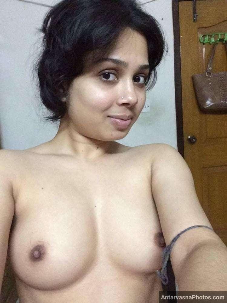 https://www.antarvasnaphotos2.com/wp-content/uploads/2021/08/sexy-marathi-big-boobs-bhabhi-girlfriend-selfies-68.jpg