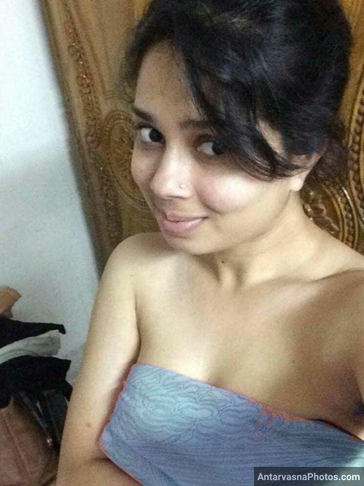 https://www.antarvasnaphotos2.com/wp-content/uploads/2021/08/sexy-marathi-big-boobs-bhabhi-girlfriend-selfies-72.jpg