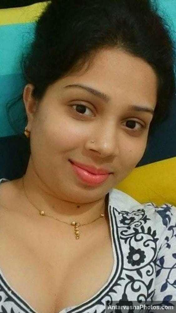 https://www.antarvasnaphotos2.com/wp-content/uploads/2021/08/sexy-marathi-big-boobs-bhabhi-girlfriend-selfies-74.jpg