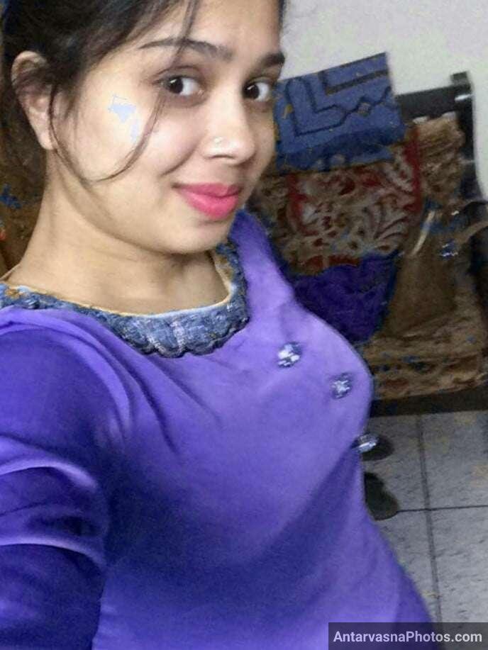 https://www.antarvasnaphotos2.com/wp-content/uploads/2021/08/sexy-marathi-big-boobs-bhabhi-girlfriend-selfies-79.jpg