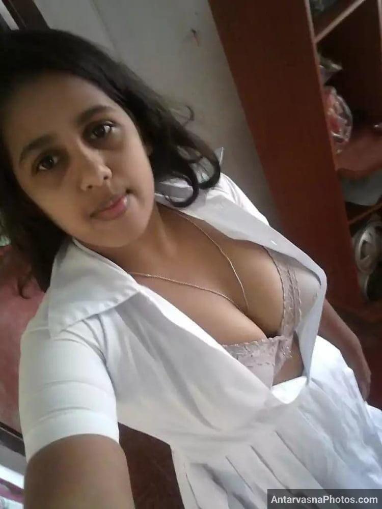 https://www.antarvasnaphotos2.com/wp-content/uploads/2021/09/boobs-dikhaye-hot-mallu-bhabhi-ne.jpg