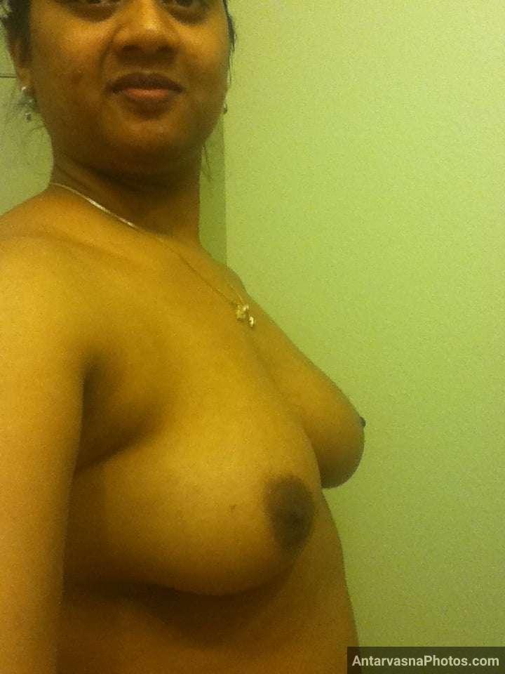 https://www.antarvasnaphotos2.com/wp-content/uploads/2021/09/busty-sexy-andhra-aunty-kali-chut-big-boobs-image.jpg