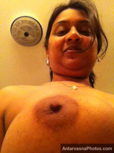 https://www.antarvasnaphotos2.com/wp-content/uploads/2021/09/chuchi-pics-andhra-sexy-bhabhi.jpg