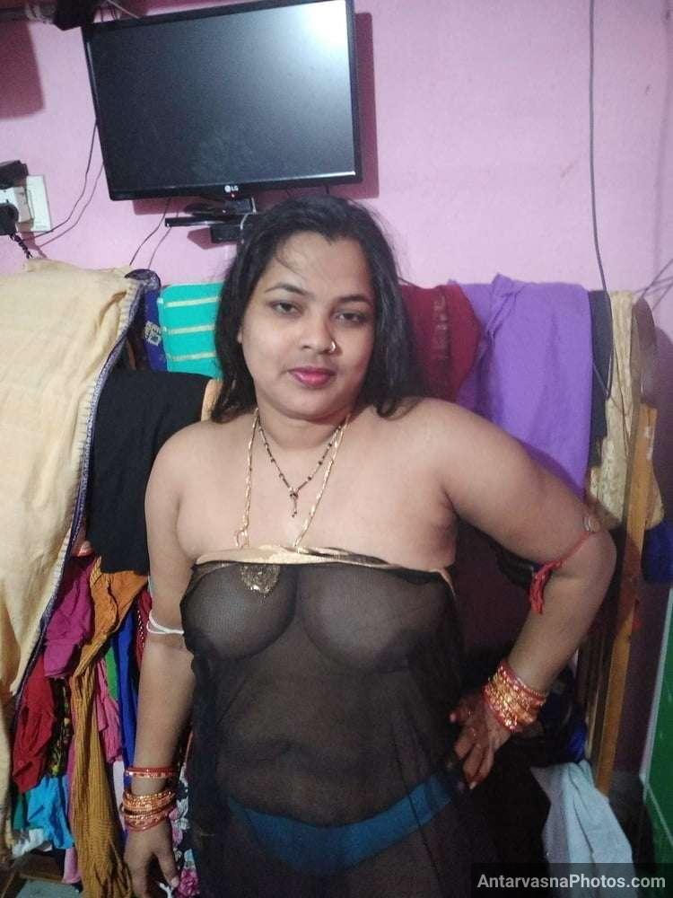 https://www.antarvasnaphotos2.com/wp-content/uploads/2021/09/indian-desi-aunty-blouse-blowjob-big-boobs-photo-2.jpg