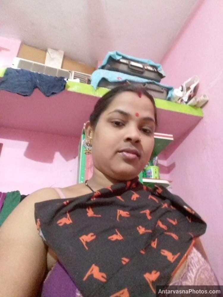 https://www.antarvasnaphotos2.com/wp-content/uploads/2021/09/indian-desi-aunty-blouse-blowjob-big-boobs-photo-6.jpg