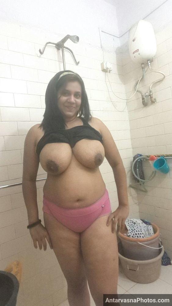 https://www.antarvasnaphotos2.com/wp-content/uploads/2021/10/big-indian-boobs-bhabhi-hot-nudes-9.jpg