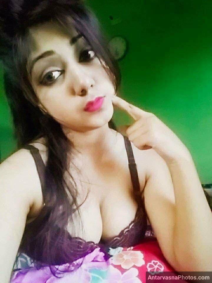 https://www.antarvasnaphotos2.com/wp-content/uploads/2021/11/sexy-boobs-gujarati-girl-pics-21.jpg