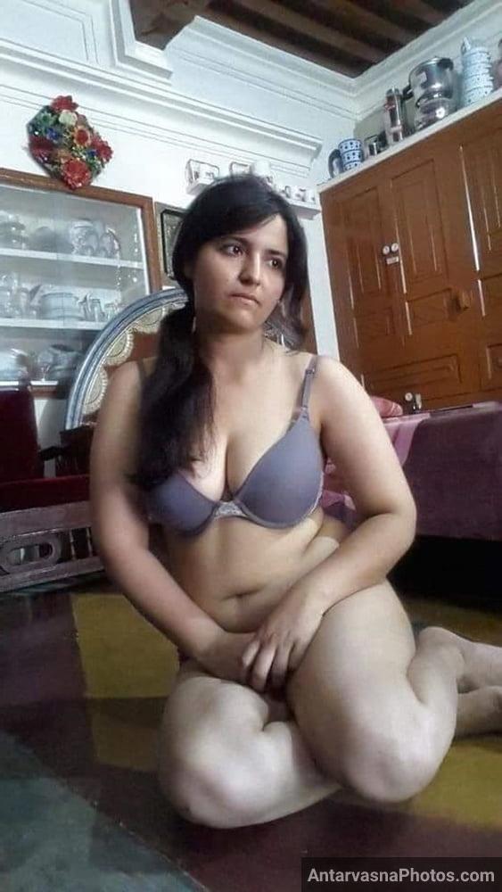 https://www.antarvasnaphotos2.com/wp-content/uploads/2021/11/sexy-punjabi-bhabhi-bra-panties-pics-1.jpg