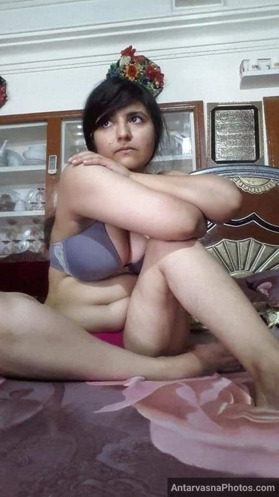 https://www.antarvasnaphotos2.com/wp-content/uploads/2021/11/sexy-punjabi-bhabhi-bra-panties-pics-49.jpg