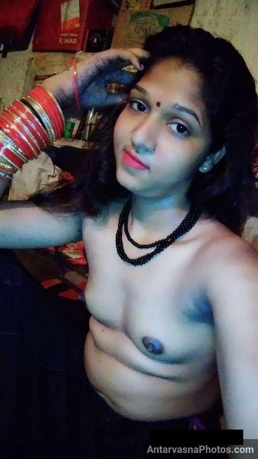 https://www.antarvasnaphotos2.com/wp-content/uploads/2022/03/nude-village-bhabhi-sexy-pics-13.jpg