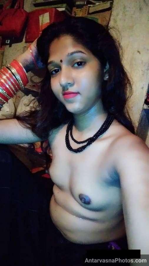 https://www.antarvasnaphotos2.com/wp-content/uploads/2022/03/nude-village-bhabhi-sexy-pics-16.jpg