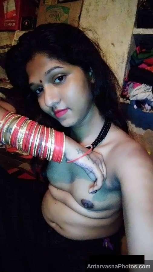 https://www.antarvasnaphotos2.com/wp-content/uploads/2022/03/nude-village-bhabhi-sexy-pics-5.jpg