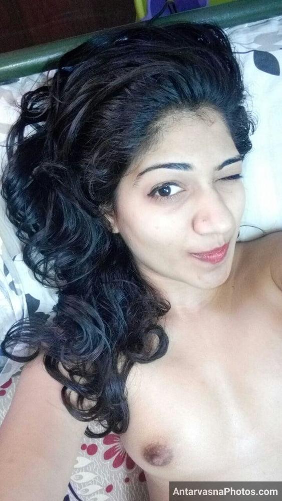 https://www.antarvasnaphotos2.com/wp-content/uploads/2022/04/best-desi-bhabhi-naked-boobs-selfie.jpg