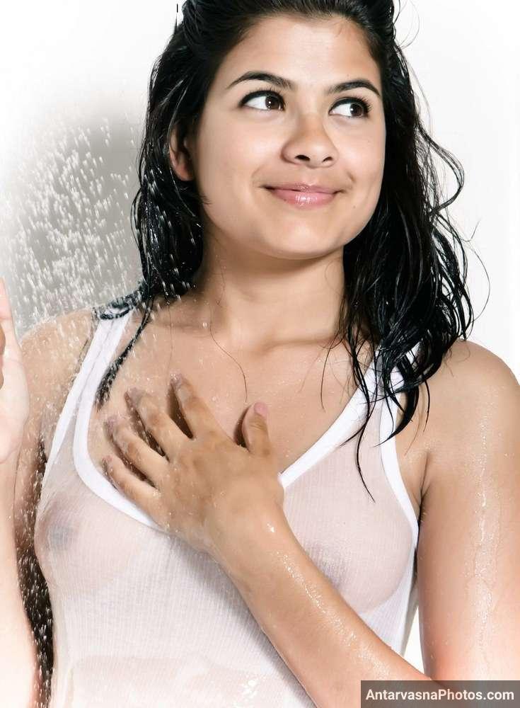 https://www.antarvasnaphotos2.com/wp-content/uploads/2022/04/big-boobs-indian-girl-sexy-bathroom-pics-3.jpg