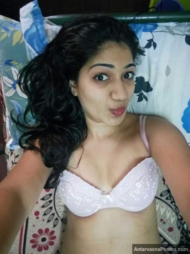 https://www.antarvasnaphotos2.com/wp-content/uploads/2022/04/desi-bhabhi-nude-selfie-got-exposed.jpg