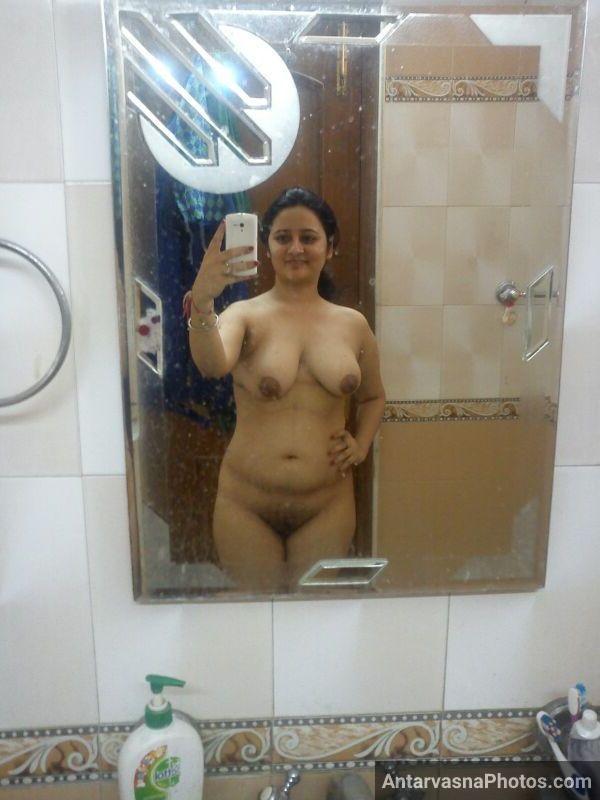 https://www.antarvasnaphotos2.com/wp-content/uploads/2022/04/garam-married-indian-aurat-bathroom-selfies.jpg