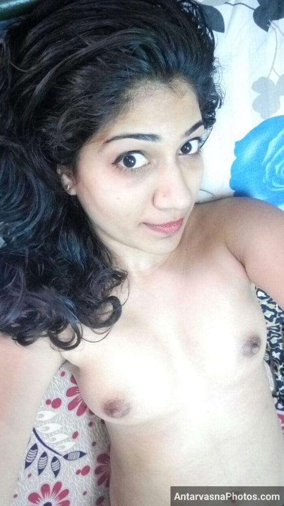 https://www.antarvasnaphotos2.com/wp-content/uploads/2022/04/nangi-indian-desi-bhabhi-topless-small-boobs-selfie-1.jpg