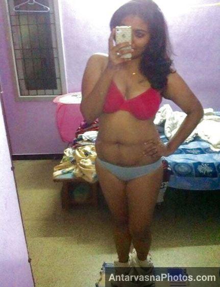 https://www.antarvasnaphotos2.com/wp-content/uploads/2022/05/Xxx-Hindi-College-Girl-Valentine-Day-Nude-Selfie.jpg