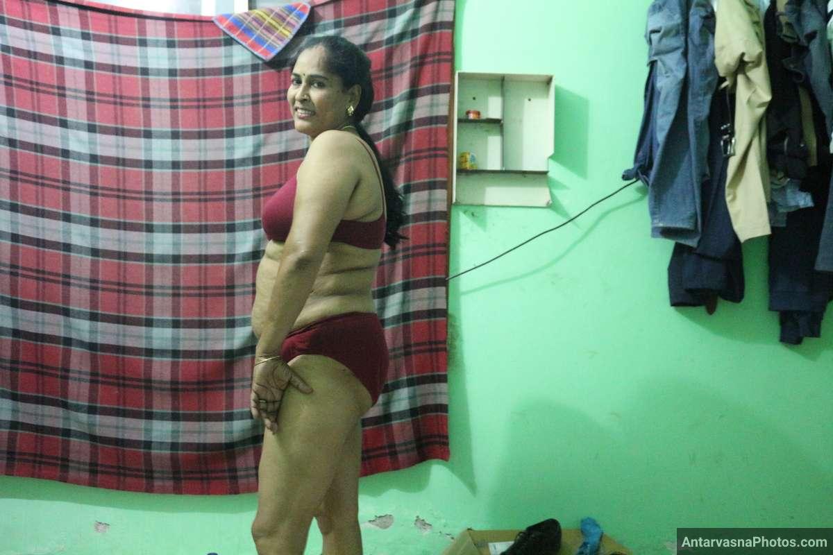 https://www.antarvasnaphotos2.com/wp-content/uploads/2022/07/nangi-desi-milf-lady.jpg