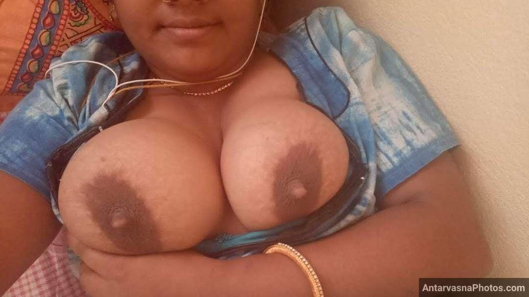 https://www.antarvasnaphotos2.com/wp-content/uploads/2022/08/bade-boobs-sexy-aunty-pics.jpg