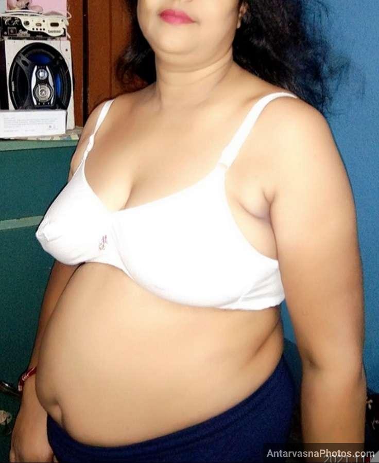 https://www.antarvasnaphotos2.com/wp-content/uploads/2022/08/big-boobs-teacher-aunty-sexy-nudes-10.jpg