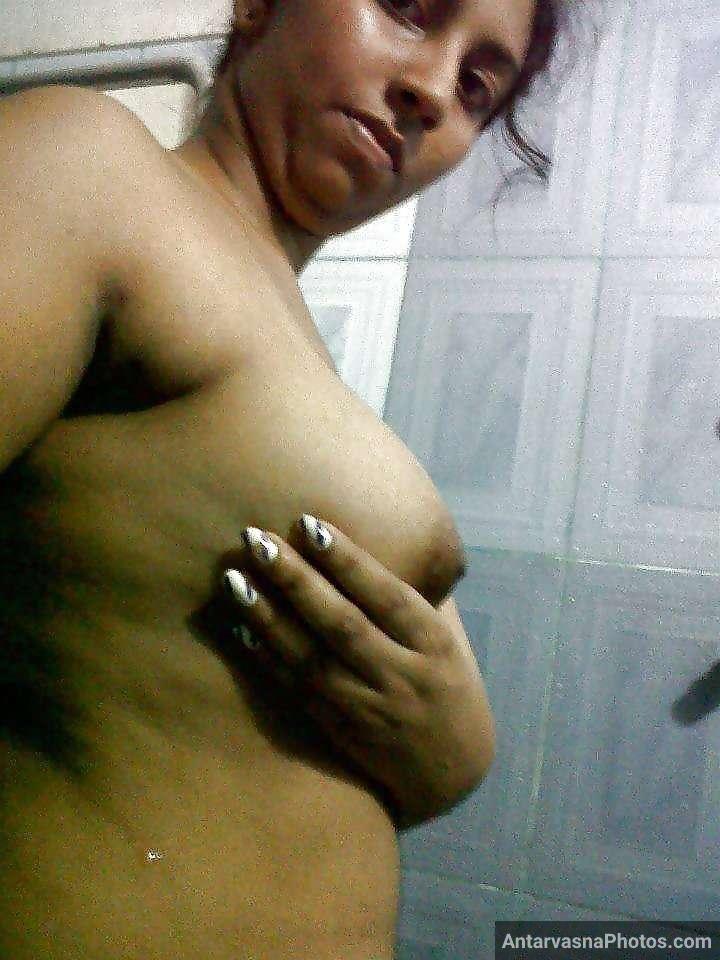 https://www.antarvasnaphotos2.com/wp-content/uploads/2022/09/sexy-kannada-bhabhi-nude-pics-11.jpg