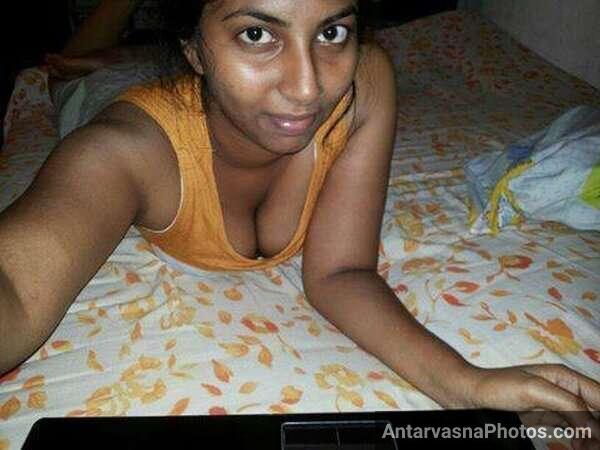 https://www.antarvasnaphotos2.com/wp-content/uploads/2022/09/sexy-kannada-bhabhi-nude-pics-6.jpg