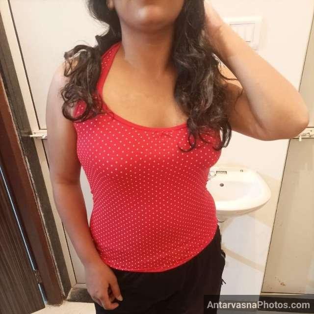 https://www.antarvasnaphotos2.com/wp-content/uploads/2022/11/pooja-bhabhi-sexy-pics.jpg