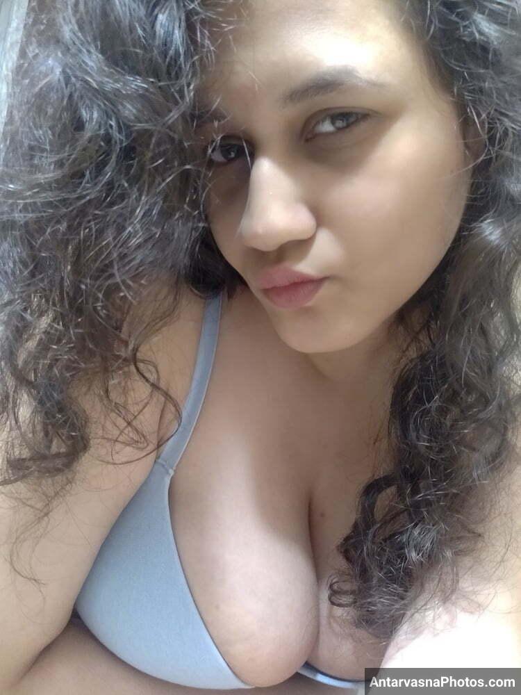 https://www.antarvasnaphotos2.com/wp-content/uploads/2022/11/sexy-boobs-punjabi-bhabhi.jpg