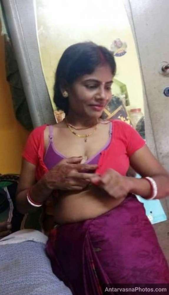 https://www.antarvasnaphotos2.com/wp-content/uploads/2022/11/sexy-desi-bihari-bhabhi-xxx-nude-photos-9.jpg