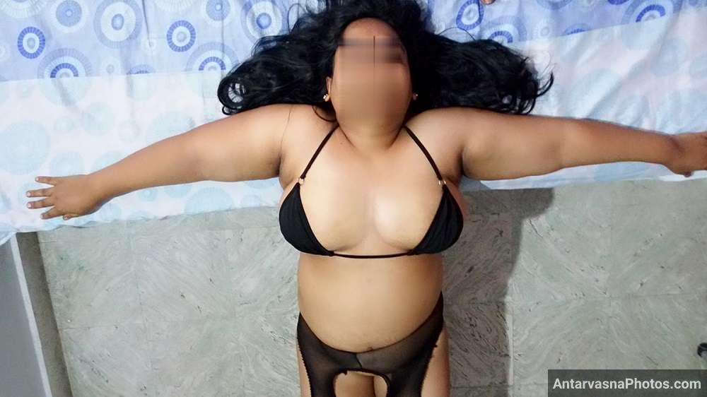 https://www.antarvasnaphotos2.com/wp-content/uploads/2022/12/bbw-marathi-aunty-black-bra-pics.jpg