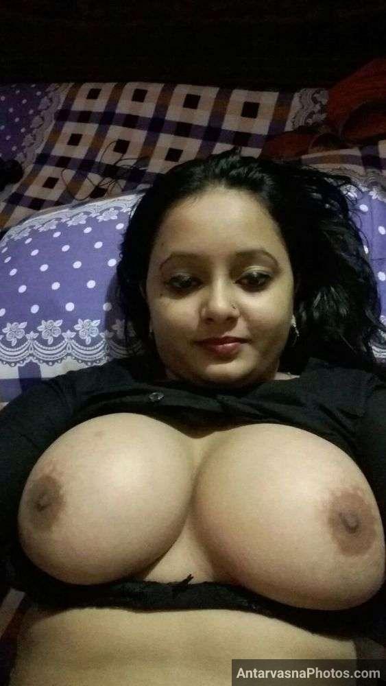 https://www.antarvasnaphotos2.com/wp-content/uploads/2022/12/big-boobs-rajasthani-bhabhi-nude-photos-3.jpg