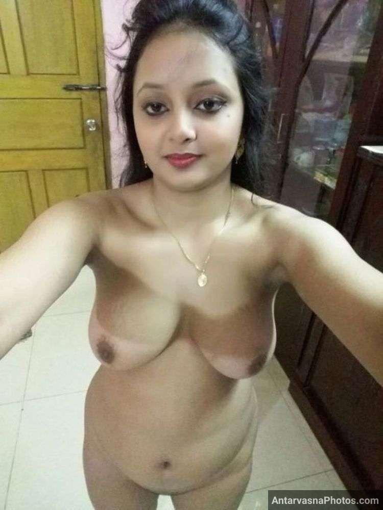 https://www.antarvasnaphotos2.com/wp-content/uploads/2022/12/big-boobs-rajasthani-bhabhi-nude-photos-5.jpg