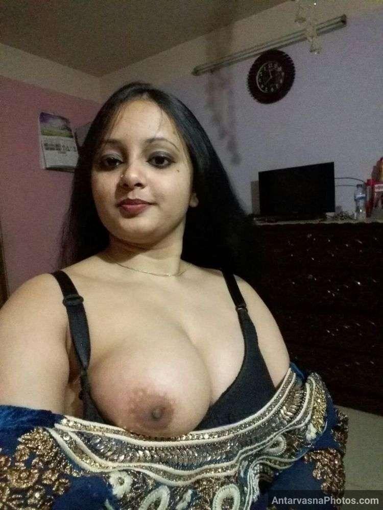 https://www.antarvasnaphotos2.com/wp-content/uploads/2022/12/randi-marwadi-bhabhi-hot-pics-4.jpg