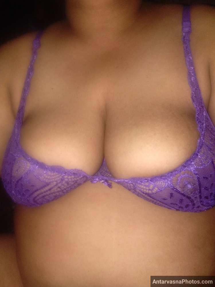 https://www.antarvasnaphotos2.com/wp-content/uploads/2023/01/hot-rani-bhabhi-ki-purple-bra-pics.jpg