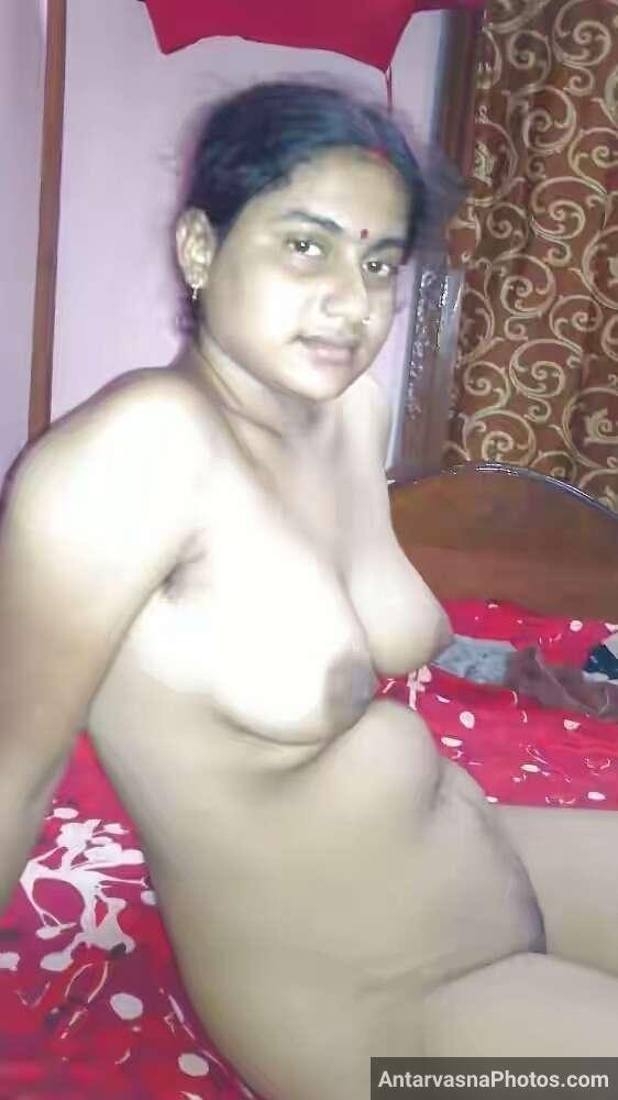 https://www.antarvasnaphotos2.com/wp-content/uploads/2023/01/nangi-bengali-bhabhi-ke-hot-pics.jpg