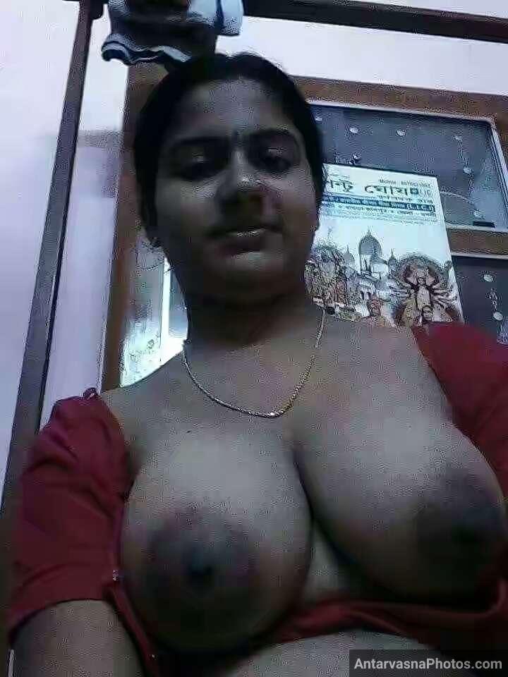 https://www.antarvasnaphotos2.com/wp-content/uploads/2023/01/sexy-bengali-bhabhi-busty-boobs.jpg