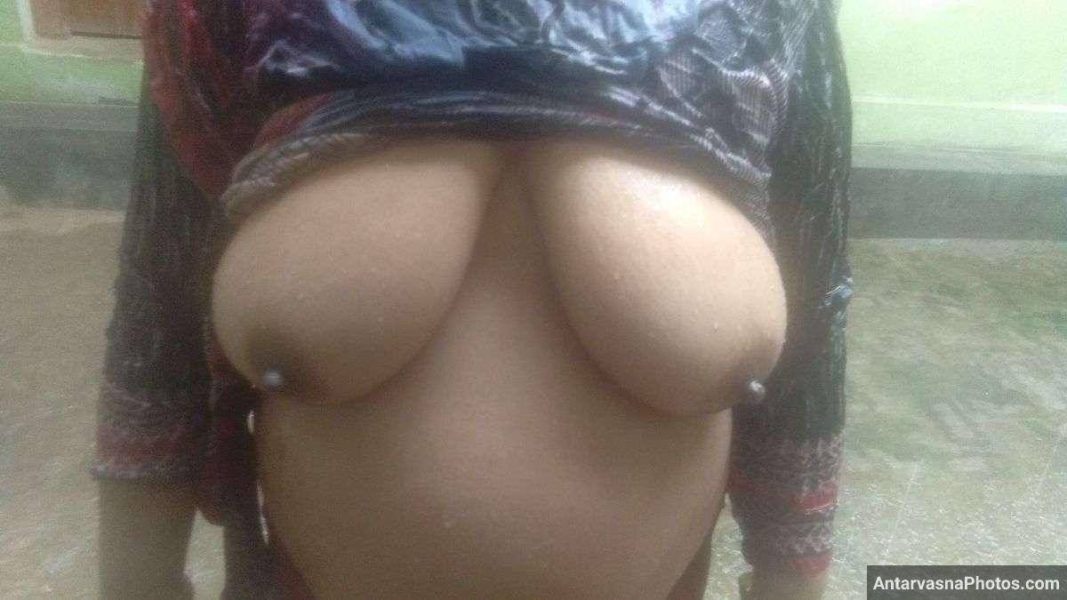 https://www.antarvasnaphotos2.com/wp-content/uploads/2023/01/sexy-boobs-dikhaye-randi-bhabhi-ne.jpg