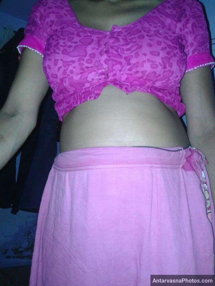 https://www.antarvasnaphotos2.com/wp-content/uploads/2023/02/desi-blouse-peticoat-village-porn-pics.jpg