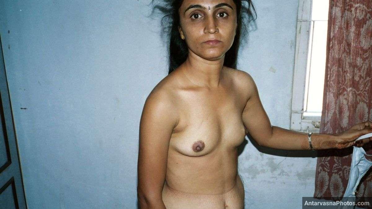 https://www.antarvasnaphotos2.com/wp-content/uploads/2023/02/wife-ki-friend-desi-bhabhi-nude-pics-8.jpg