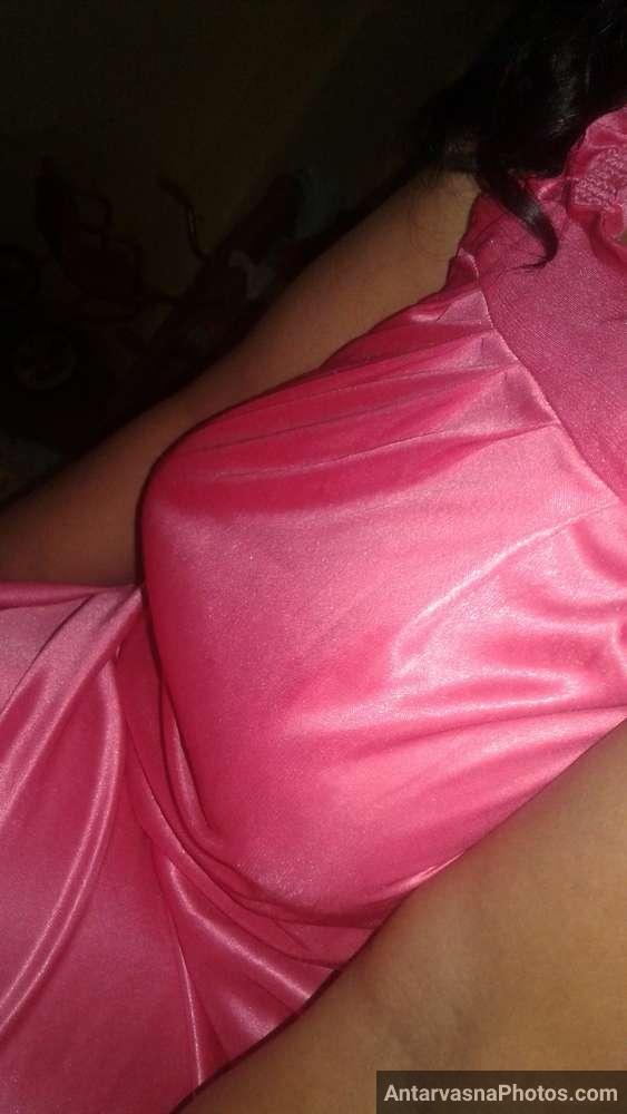 https://www.antarvasnaphotos2.com/wp-content/uploads/2023/03/busty-indian-mom-sexy-nighty.jpg