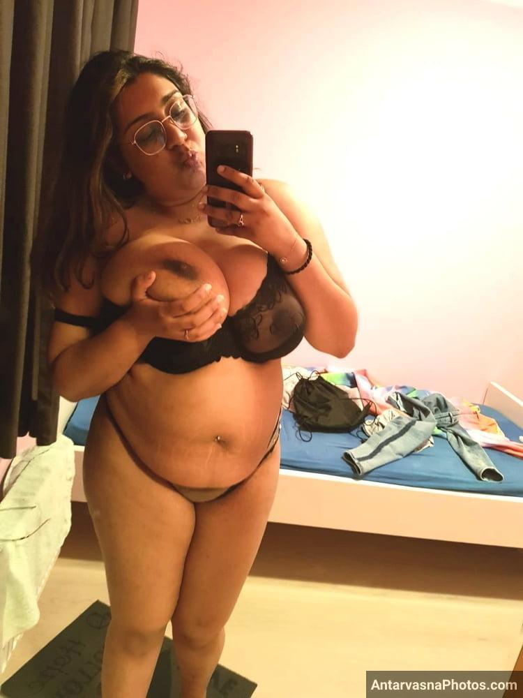 https://www.antarvasnaphotos2.com/wp-content/uploads/2023/05/busty-indian-aunty-tits-gaand-photos-4.jpg