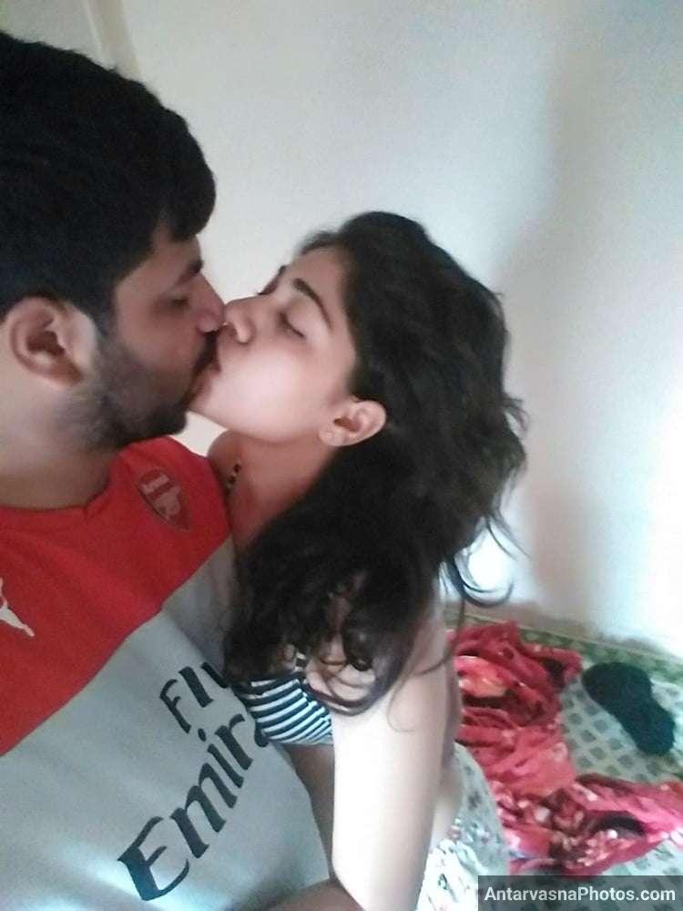 https://www.antarvasnaphotos2.com/wp-content/uploads/2023/05/kannada-couple-honeymoon-chudai-pics-12.jpg