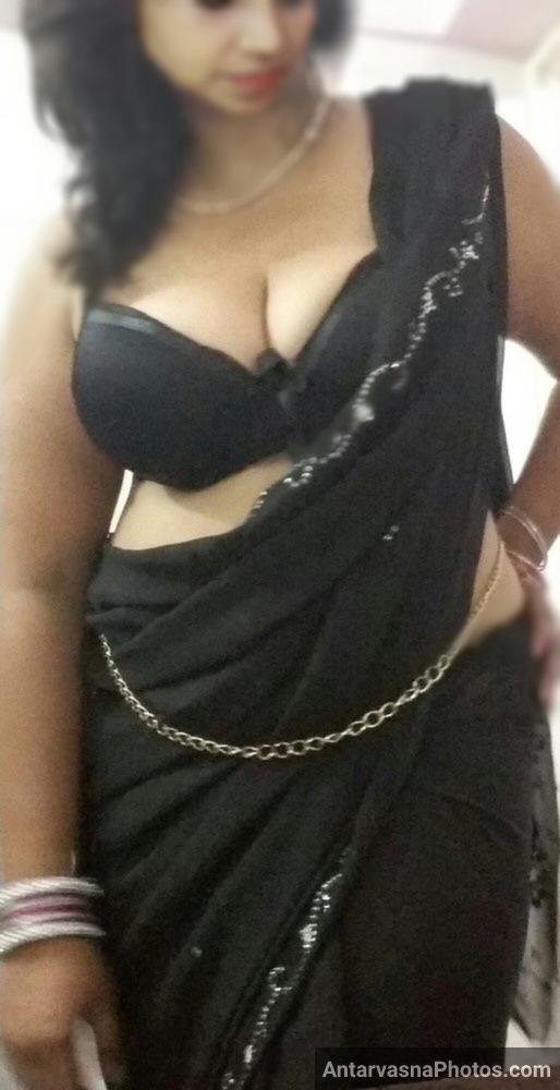 https://www.antarvasnaphotos2.com/wp-content/uploads/2023/06/saree-wali-hot-aunty-desi-pics-4.jpg