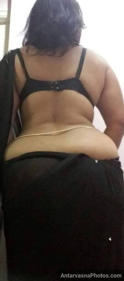 https://www.antarvasnaphotos2.com/wp-content/uploads/2023/06/saree-wali-hot-aunty-desi-pics-8.jpg