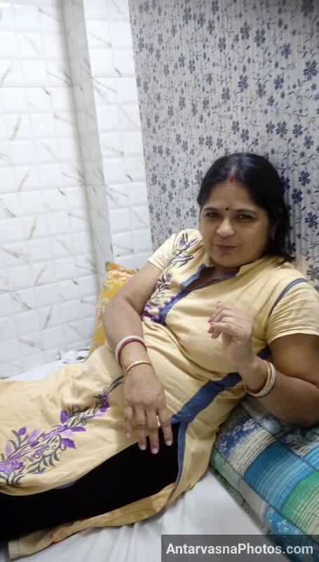 https://www.antarvasnaphotos2.com/wp-content/uploads/2024/03/haryana-mature-woman-xxx-sexy-images-8.jpg