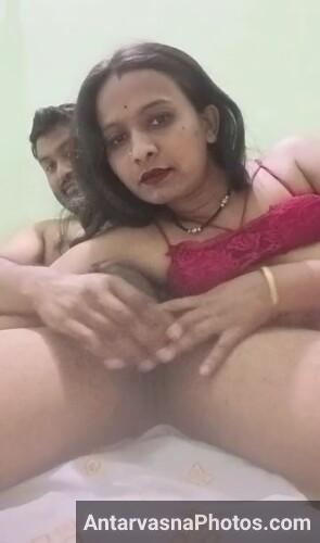 https://www.antarvasnaphotos2.com/wp-content/uploads/2024/04/bank-manager-bhabhi-colleague-hot-sucking-pics-7.jpg