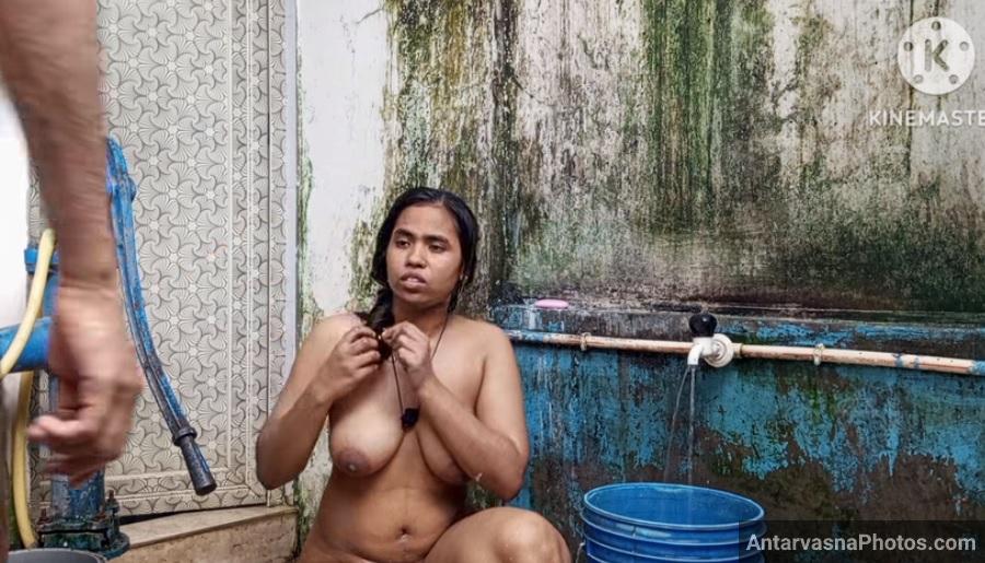 https://www.antarvasnaphotos2.com/wp-content/uploads/2024/07/desi-village-couple-nude-bathroom-photos-5.jpg