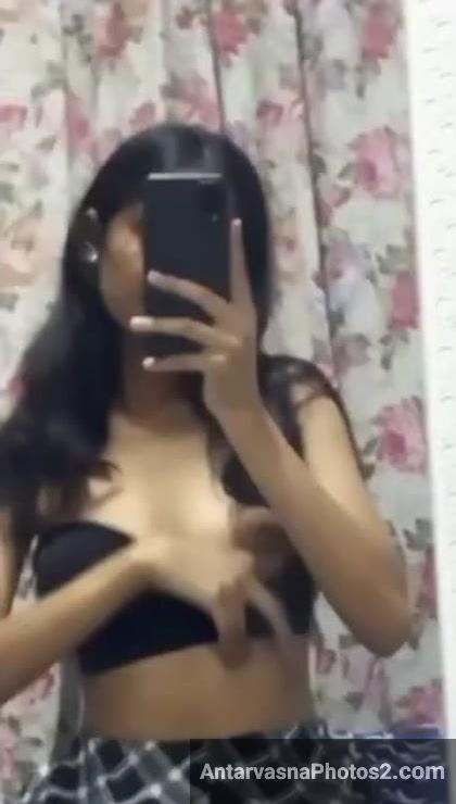 https://www.antarvasnaphotos2.com/wp-content/uploads/2024/09/desi-college-girl-nude-boobs-selfies-2.jpg