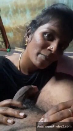 poor desi bhabhi lund suck pics 4